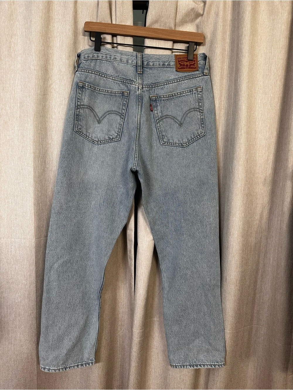 Levi's Wedgie Straight Jeans - Picture 2 of 4